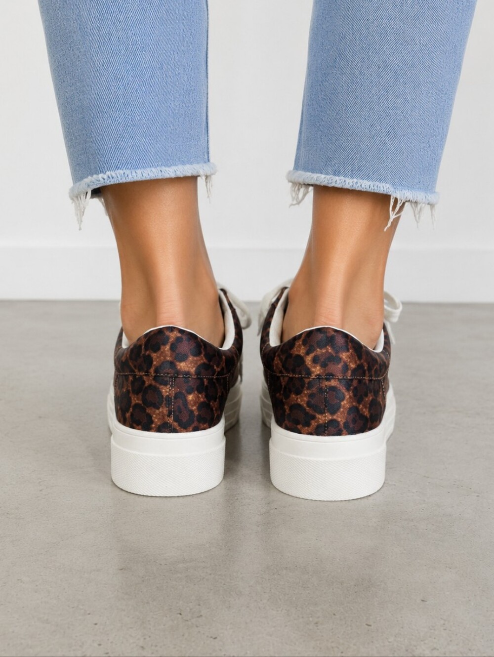 Jessica Simpson Leopard Print Platform Sneakers NWOB Women's Size 9.5 - Picture 2 of 10
